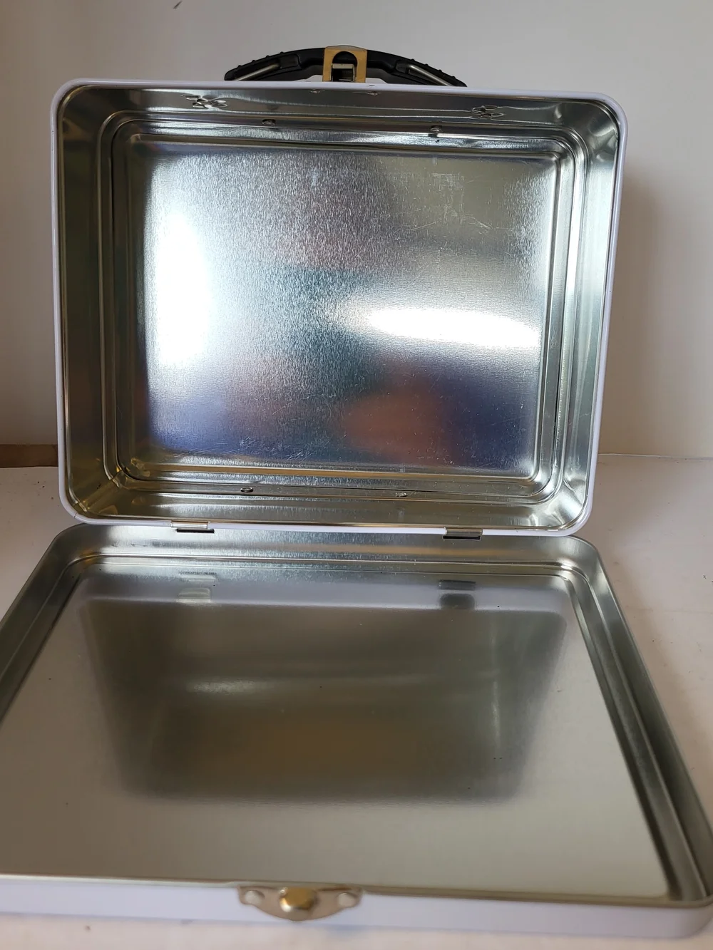 Vans Off The Wall Checkered White & Red Metal Lunchbox